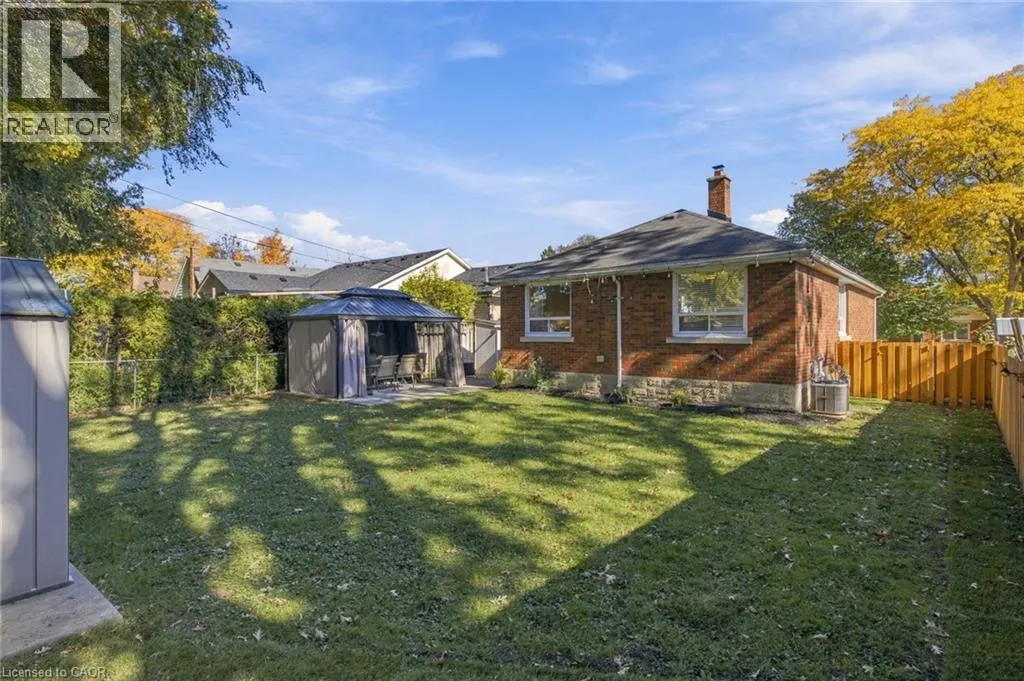 52 DUDHOPE Avenue