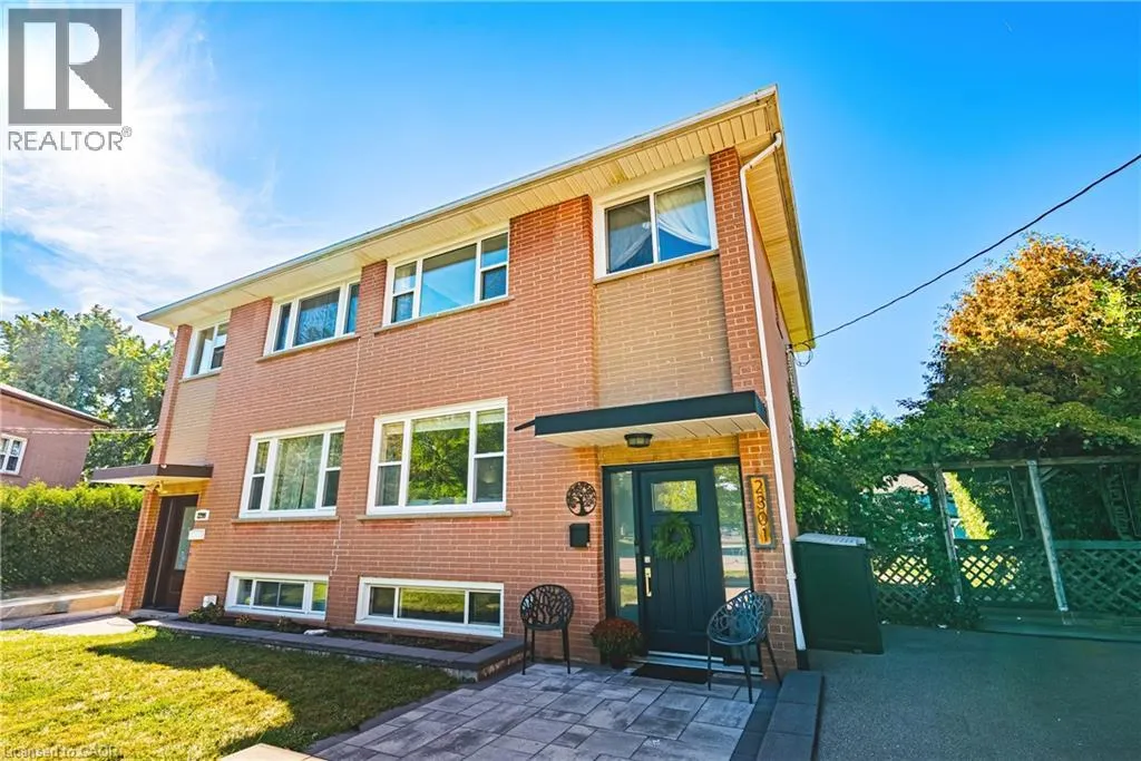 2301 BARCLAY Road