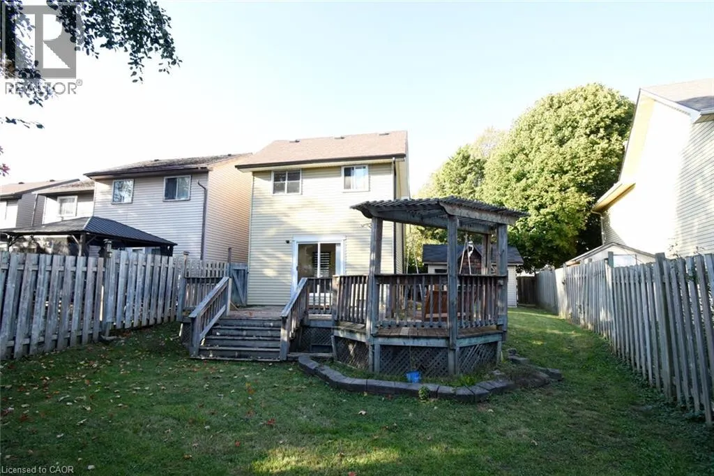 56 ENFIELD Crescent