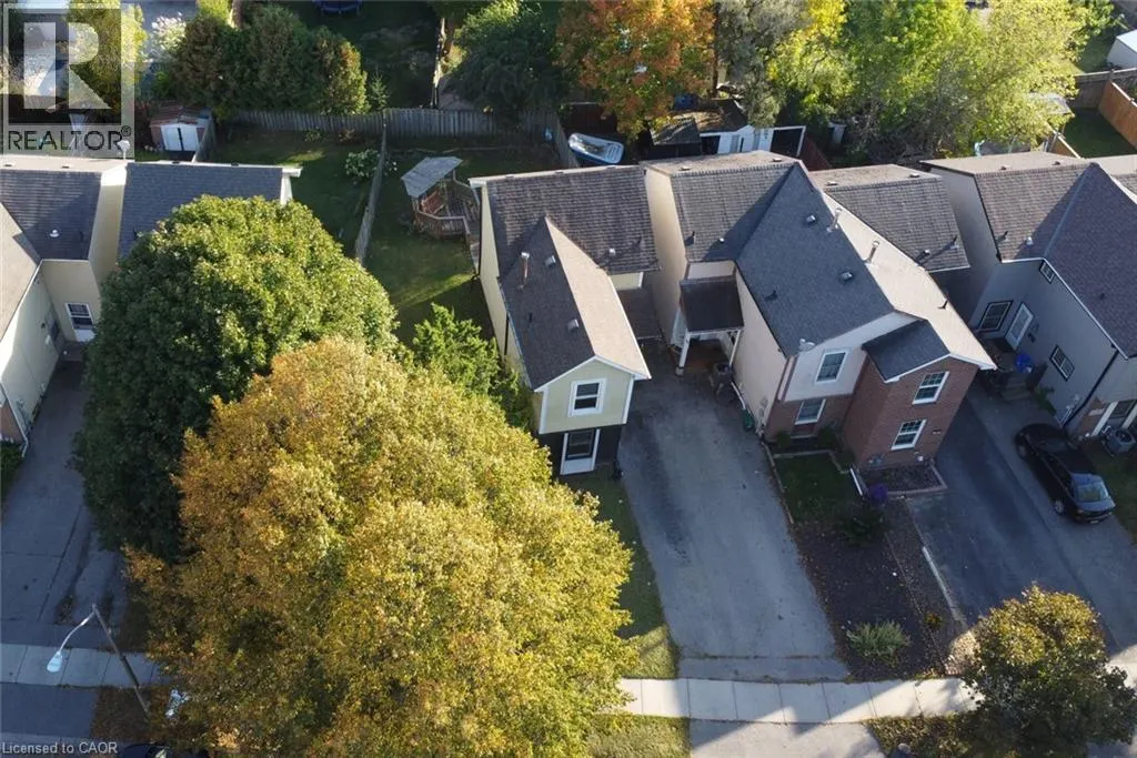 56 ENFIELD Crescent