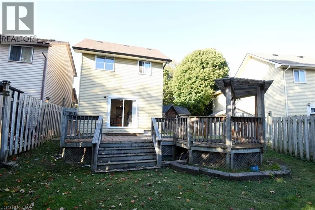 56 ENFIELD Crescent