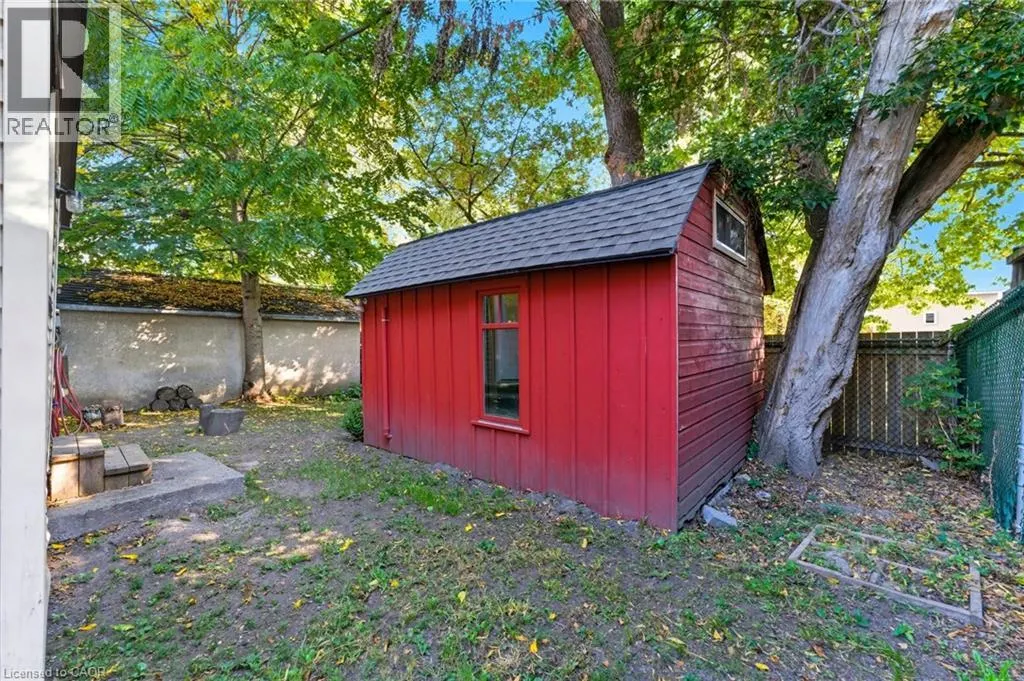 8 TASKER Street