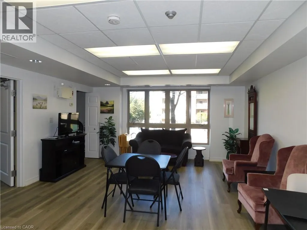 56 KERMAN Avenue Unit# 311 #311