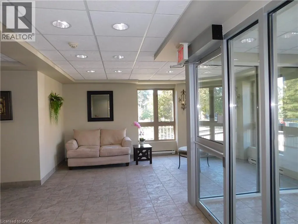 56 KERMAN Avenue Unit# 311 #311