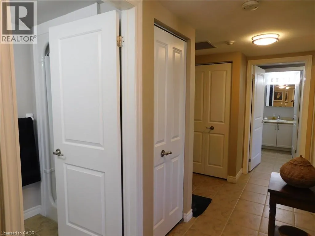 56 KERMAN Avenue Unit# 311 #311