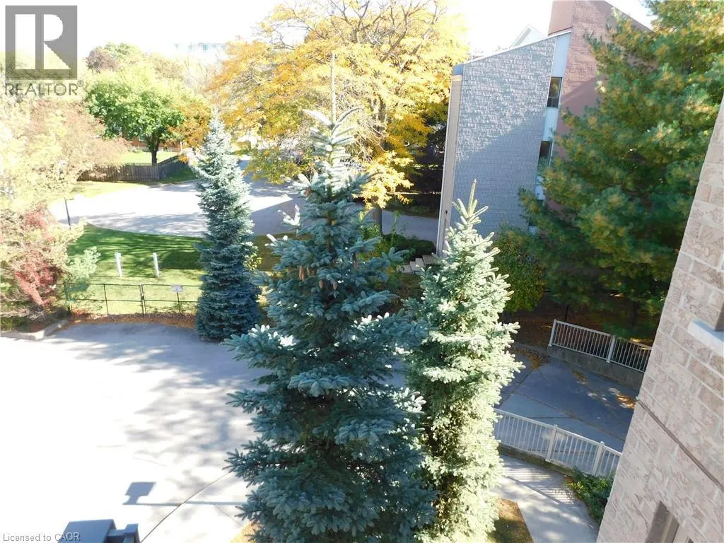 56 KERMAN Avenue Unit# 311 #311