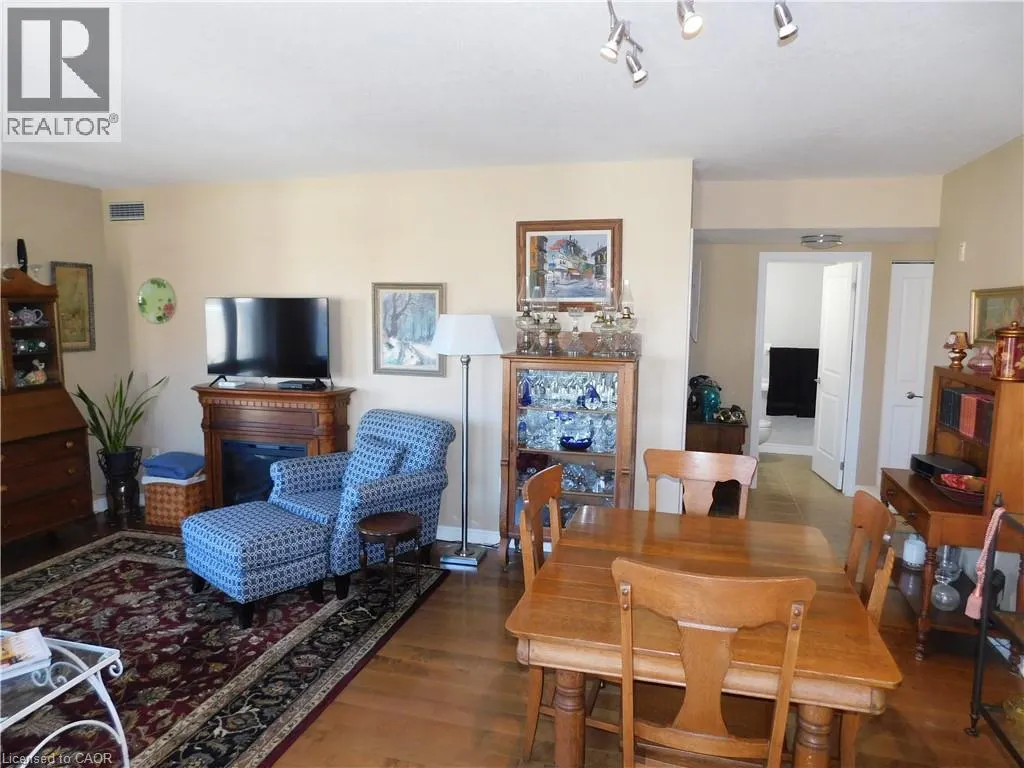 56 KERMAN Avenue Unit# 311 #311