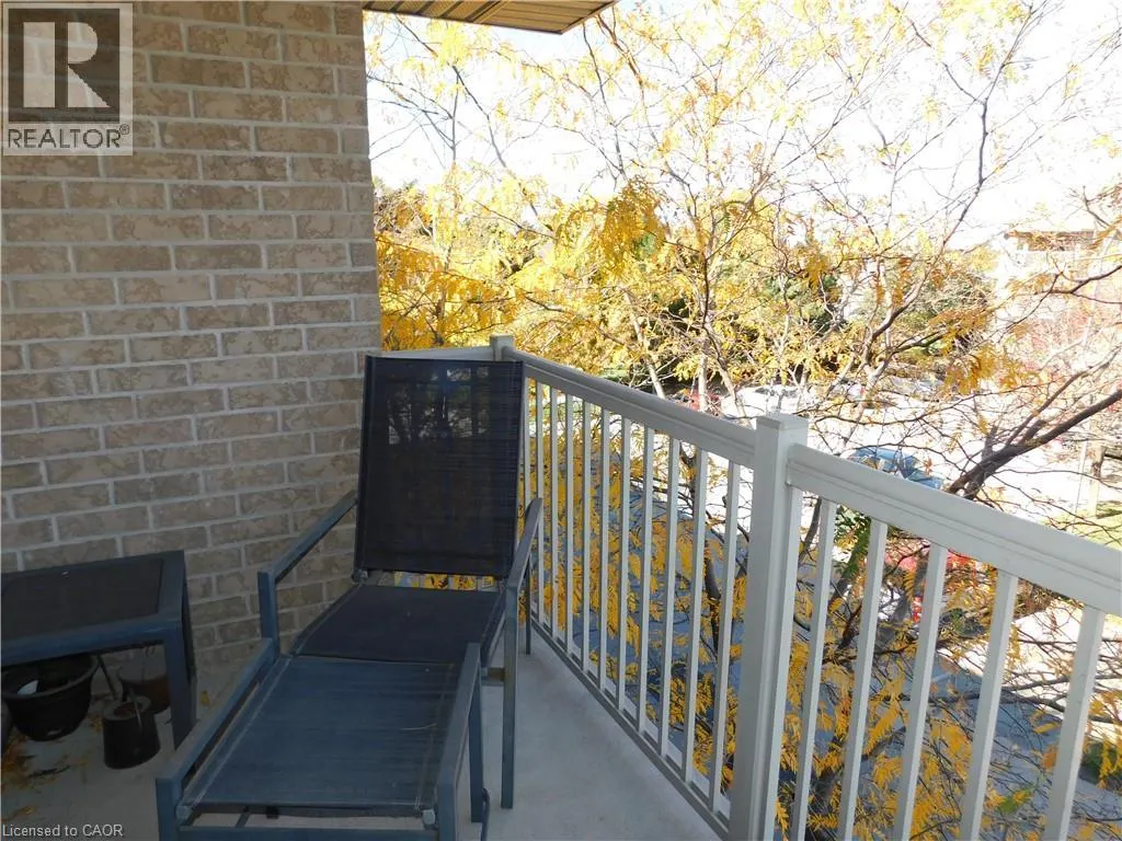 56 KERMAN Avenue Unit# 311 #311