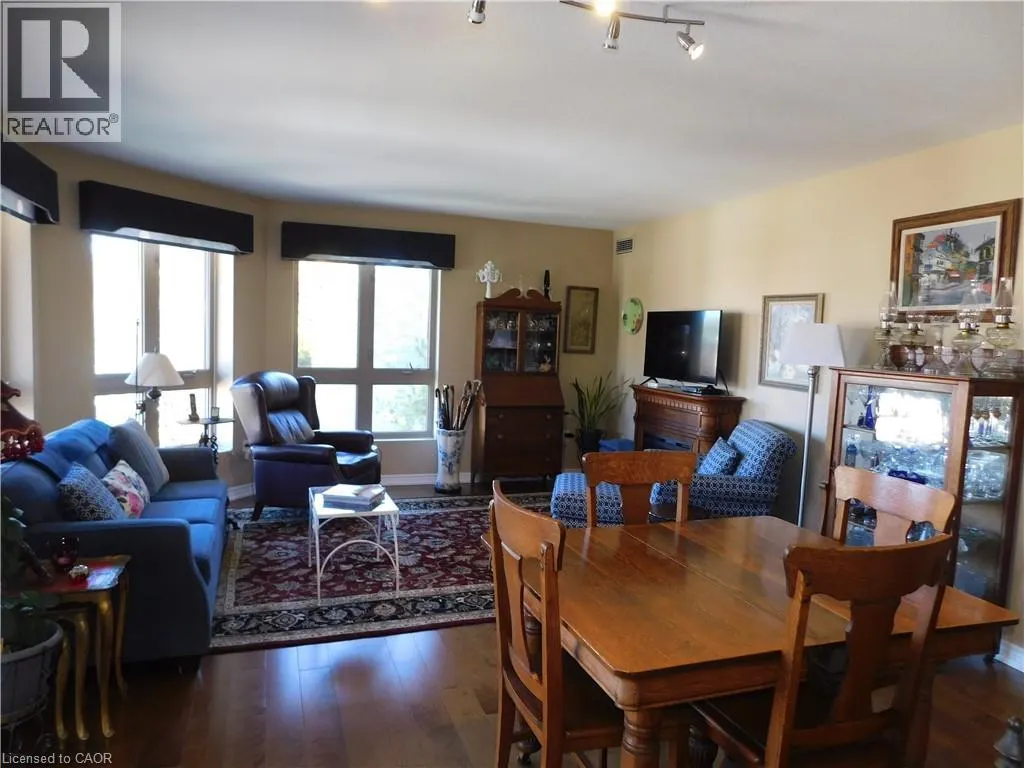 56 KERMAN Avenue Unit# 311 #311