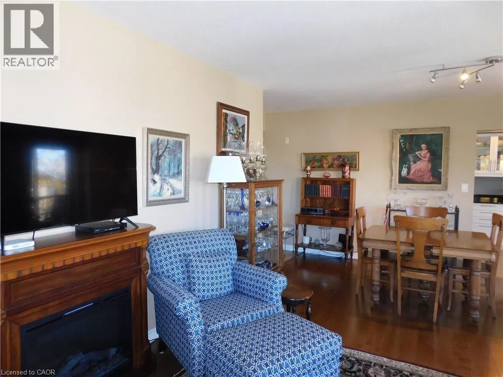 56 KERMAN Avenue Unit# 311 #311