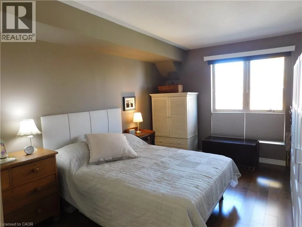 56 KERMAN Avenue Unit# 311 #311