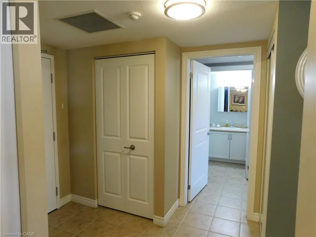 56 KERMAN Avenue Unit# 311 #311