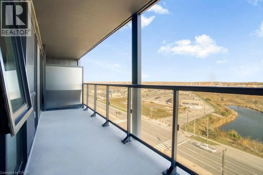3200 DAKOTA Common Unit# B906 #B906