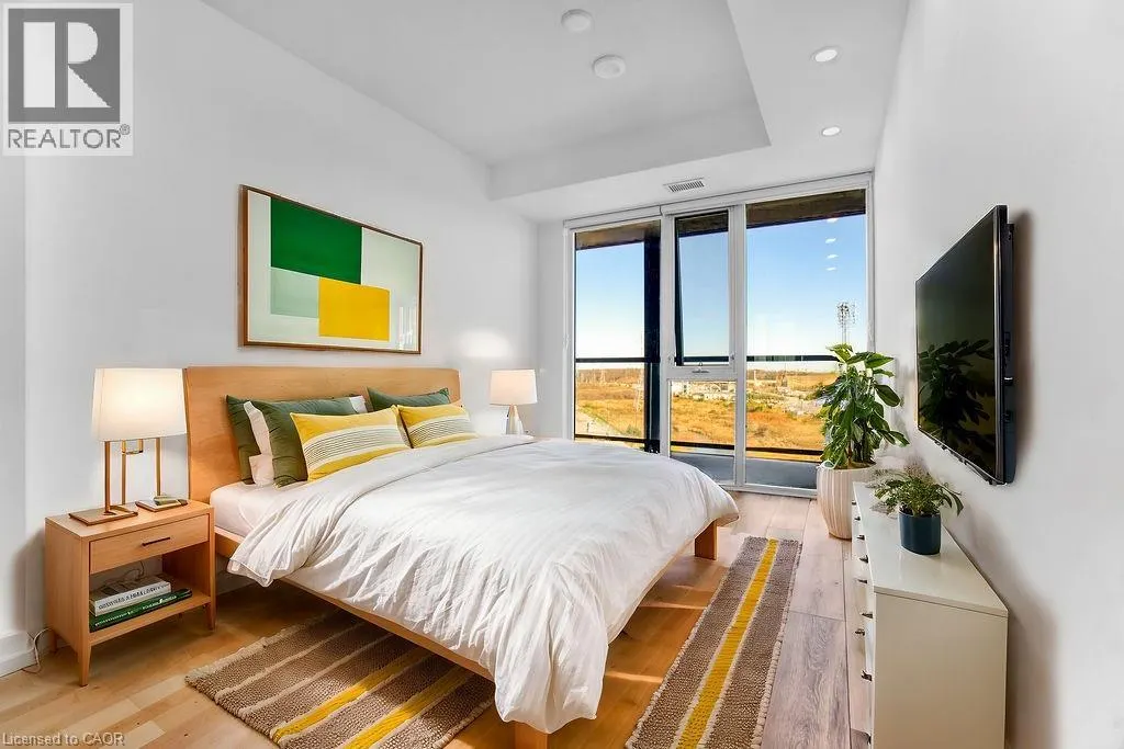 3200 DAKOTA Common Unit# B906 #B906