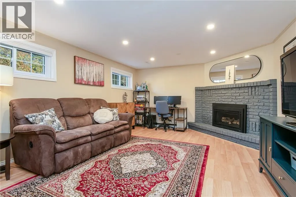 118 WHEATFIELD Crescent