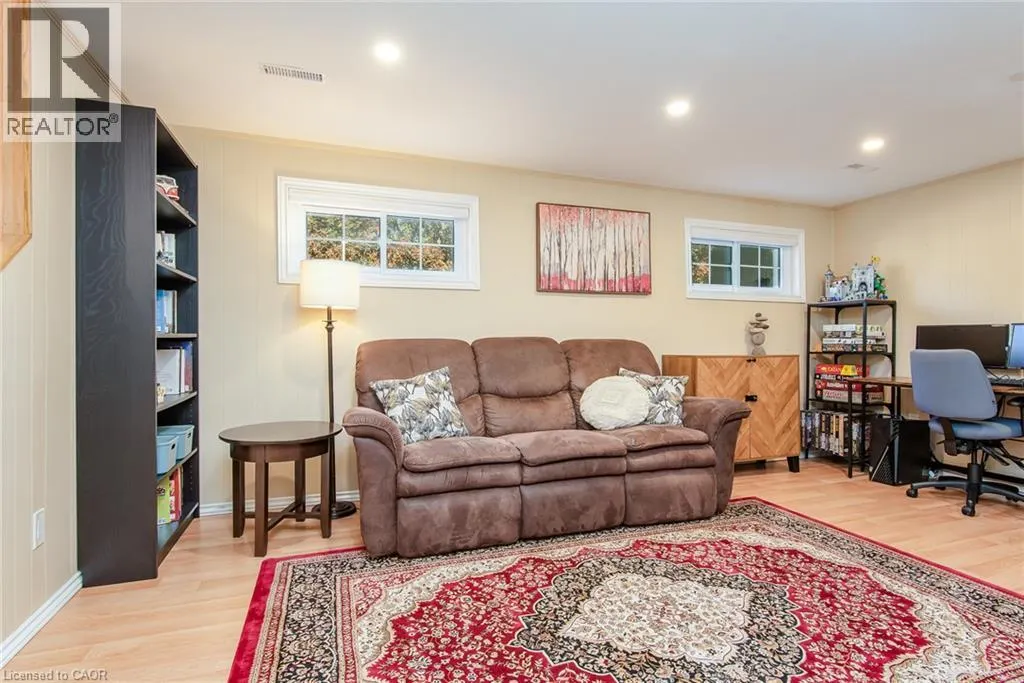 118 WHEATFIELD Crescent