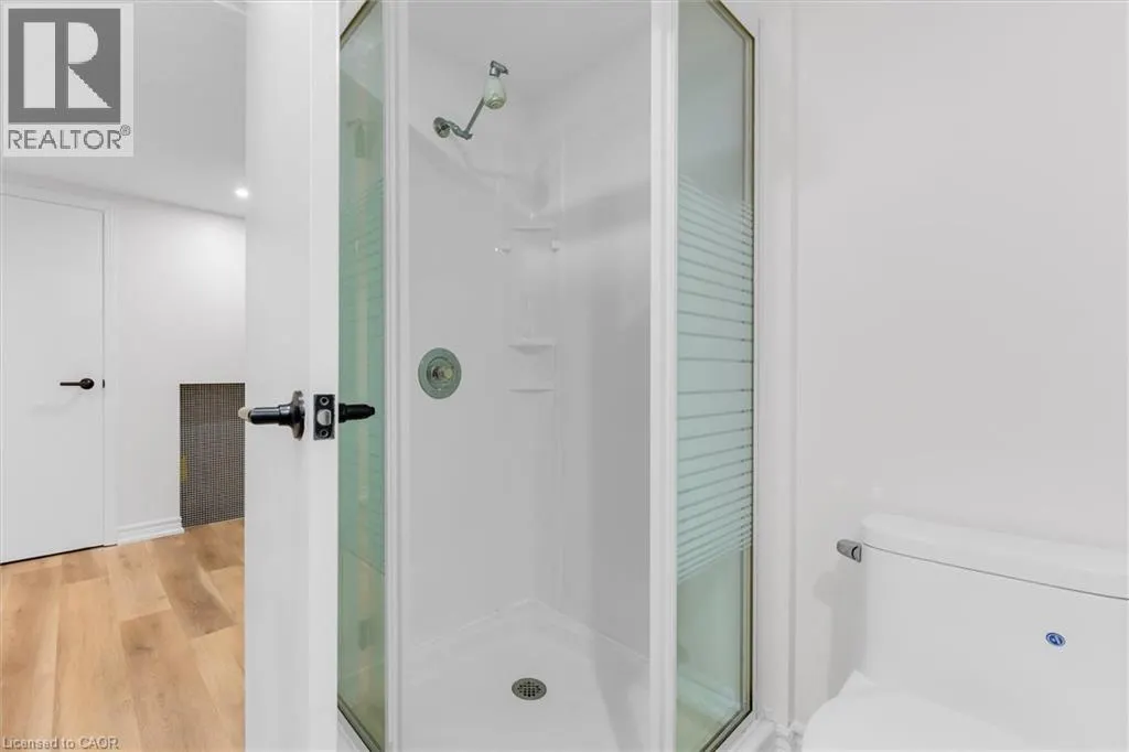 49 GROVE Avenue