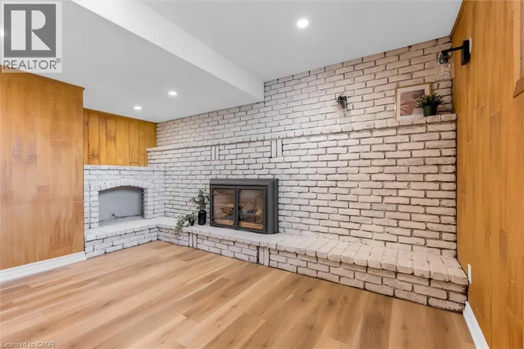 49 GROVE Avenue