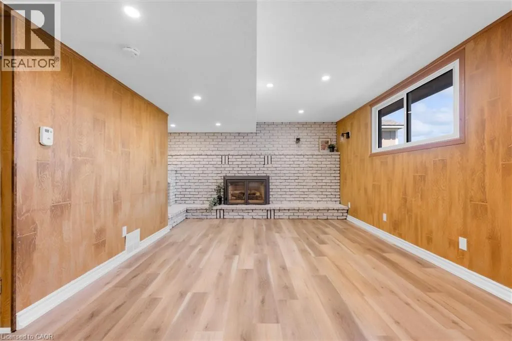 49 GROVE Avenue