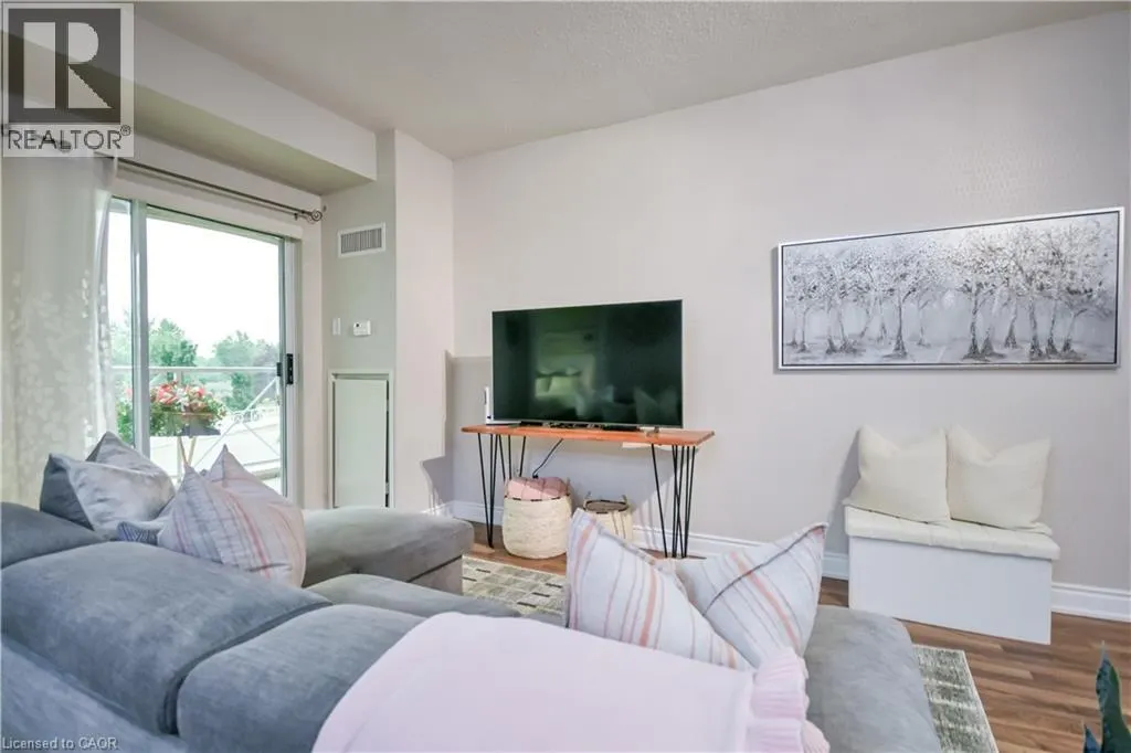 354 ATHERLEY Road Unit# 213 #213