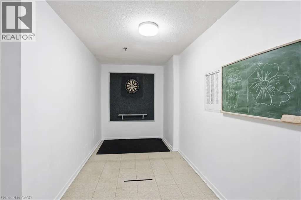 7 GALE Crescent Unit# B3 #B3