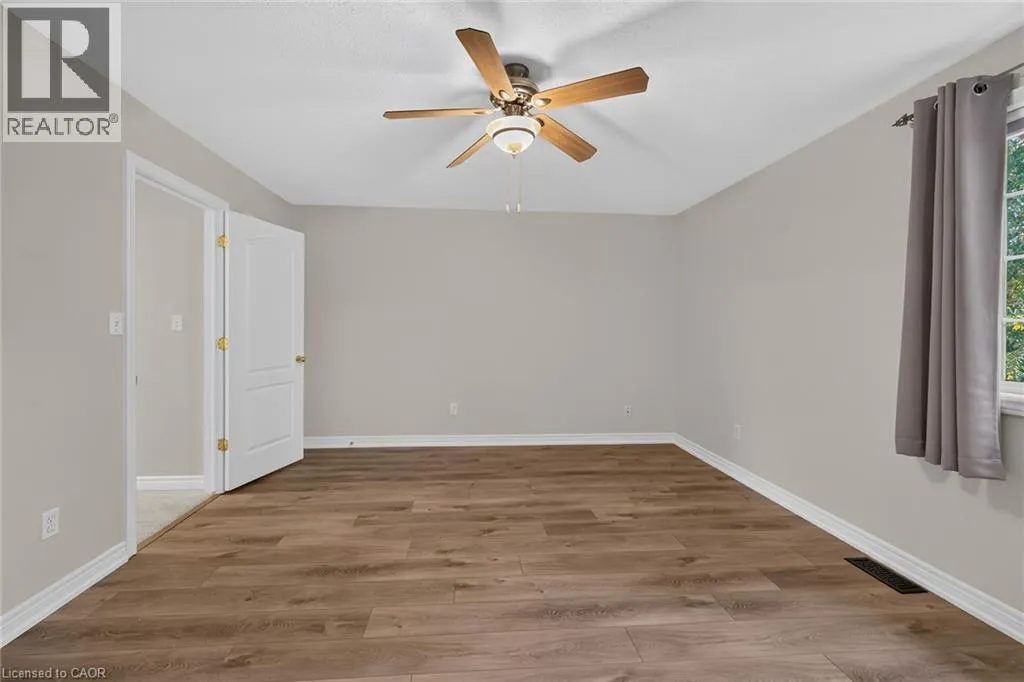 53 SUNNYCROFT Court