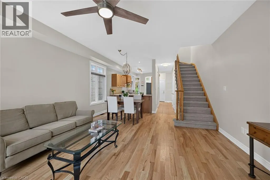 53 SUNNYCROFT Court
