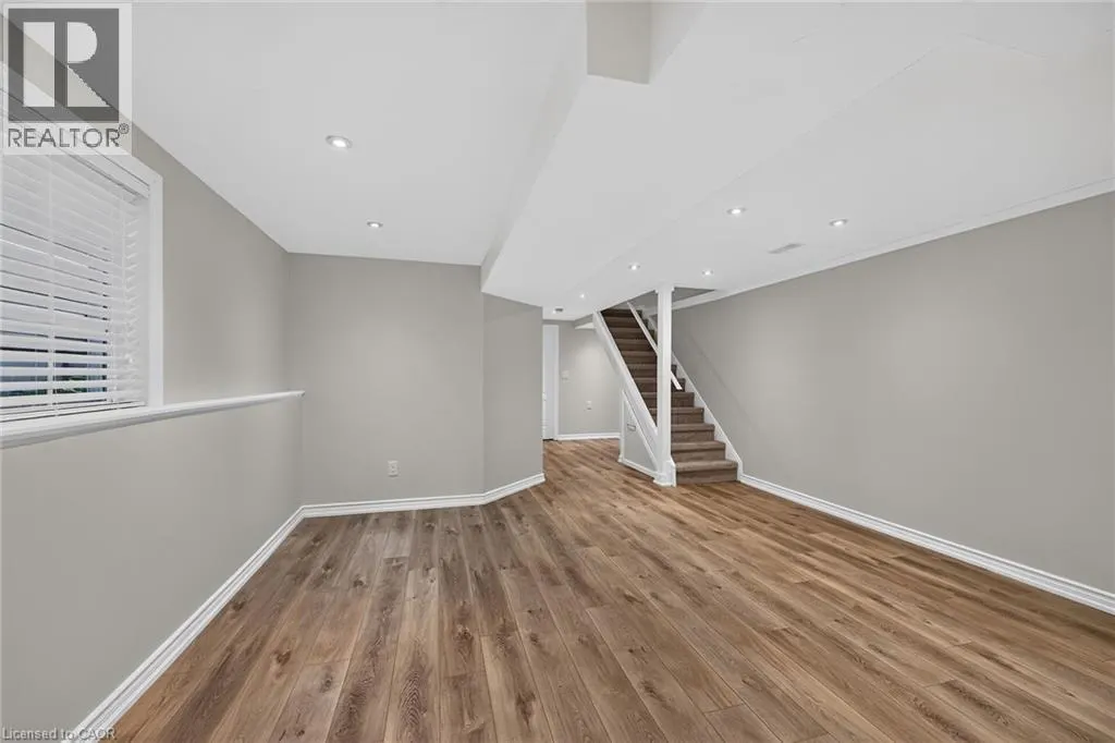 53 SUNNYCROFT Court