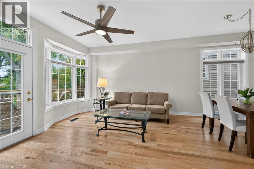 53 SUNNYCROFT Court