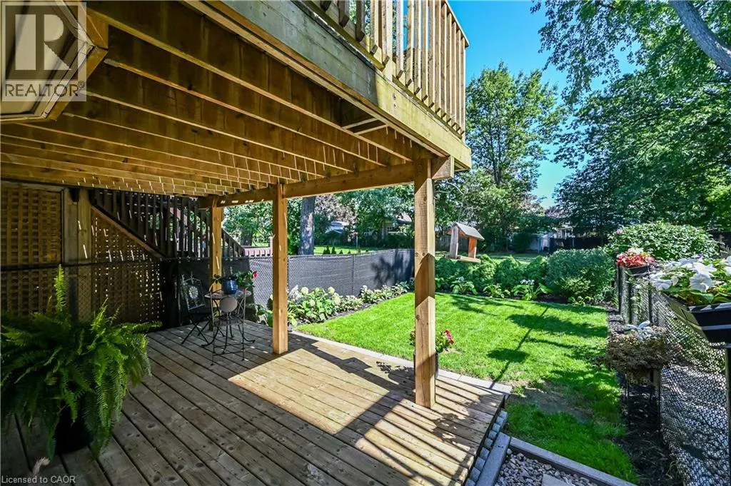 53 SUNNYCROFT Court