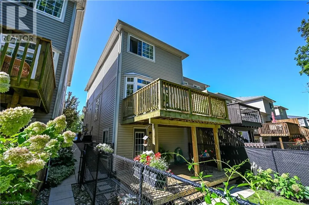 53 SUNNYCROFT Court