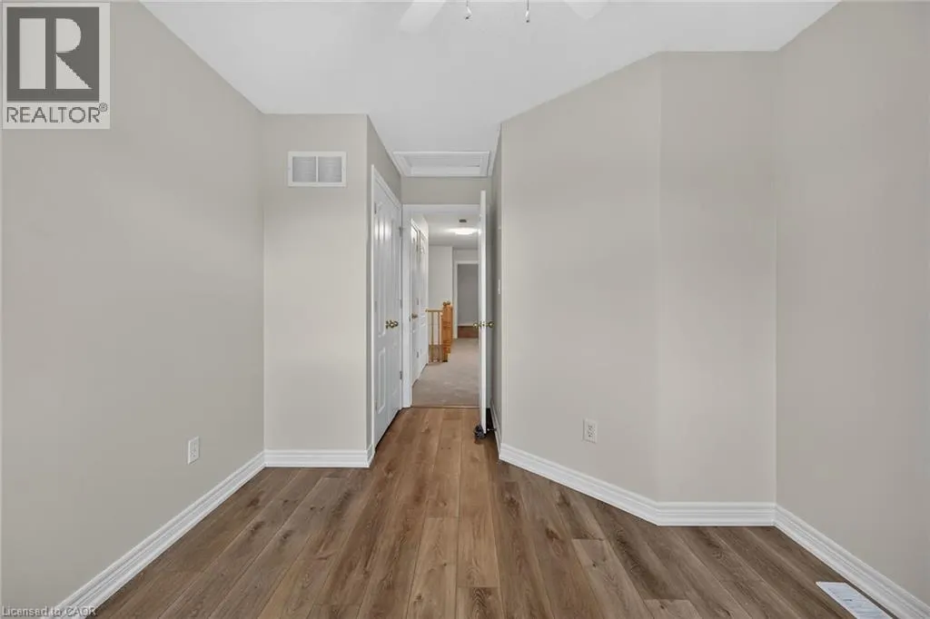 53 SUNNYCROFT Court