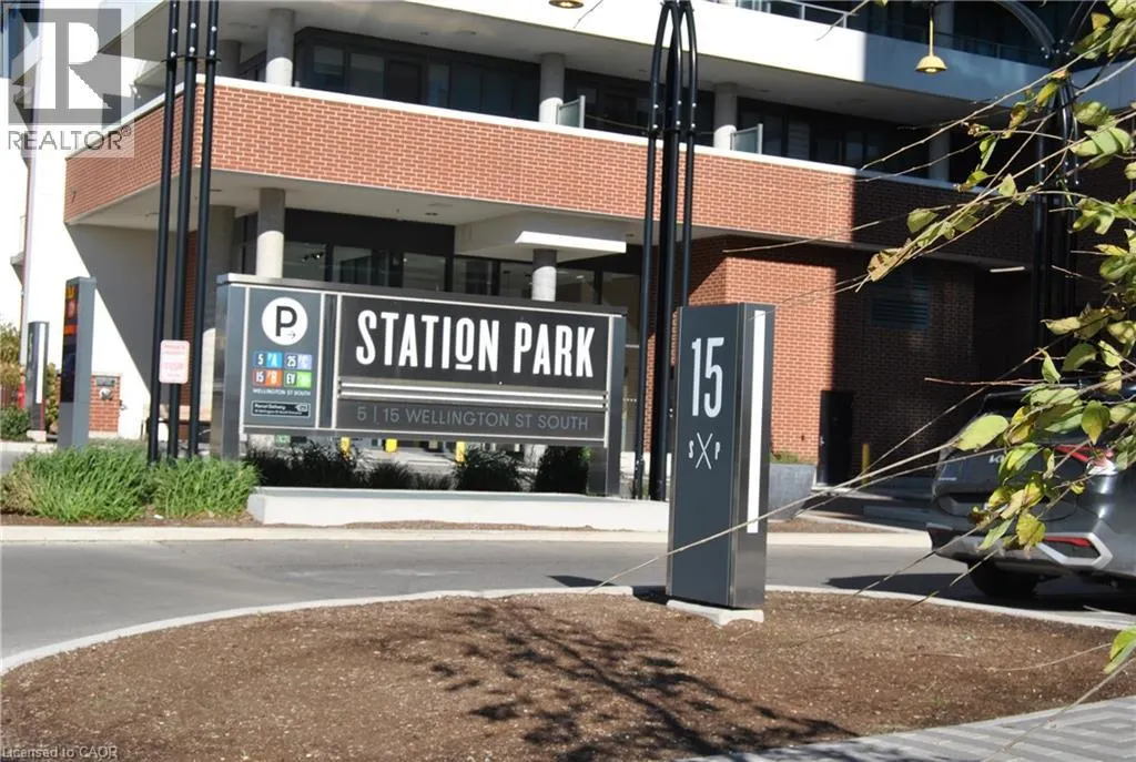 15 WELLINGTON Street S Unit# 2110 #2110