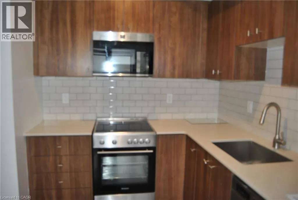 15 WELLINGTON Street S Unit# 2110 #2110