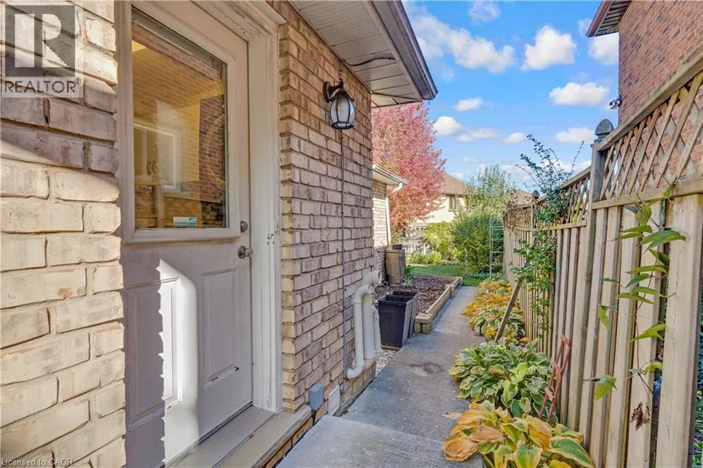 548 SANDBROOKE Court