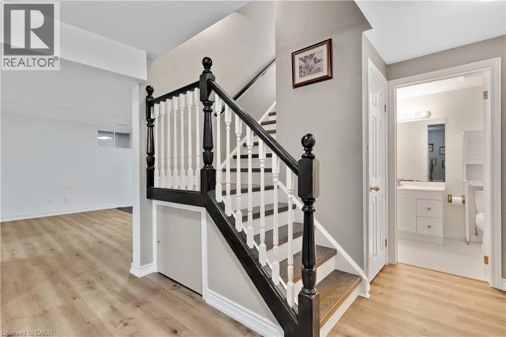 548 SANDBROOKE Court