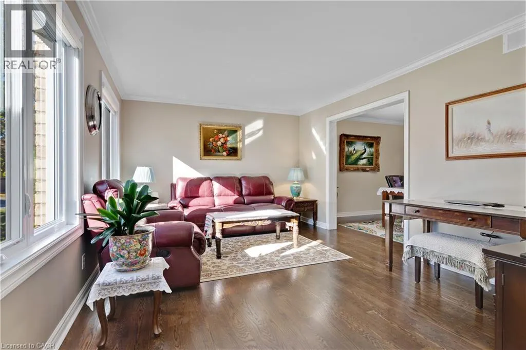 548 SANDBROOKE Court