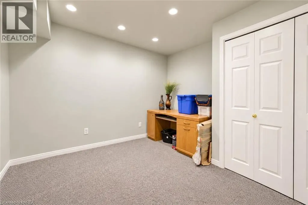10 COURTLAND Drive Unit# 1 #1