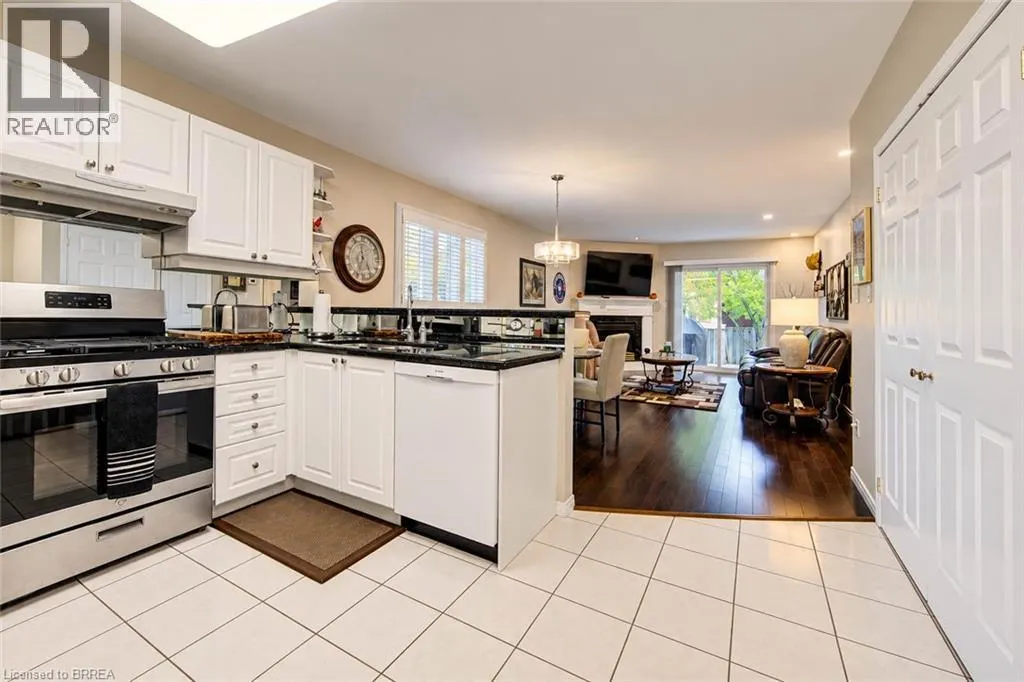 10 COURTLAND Drive Unit# 1 #1