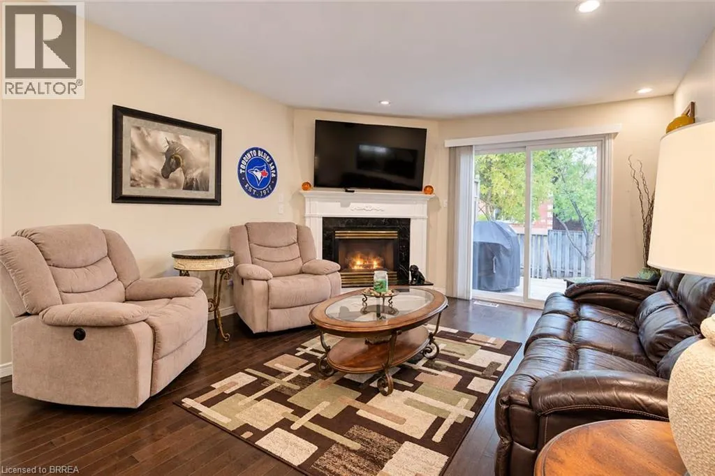 10 COURTLAND Drive Unit# 1 #1