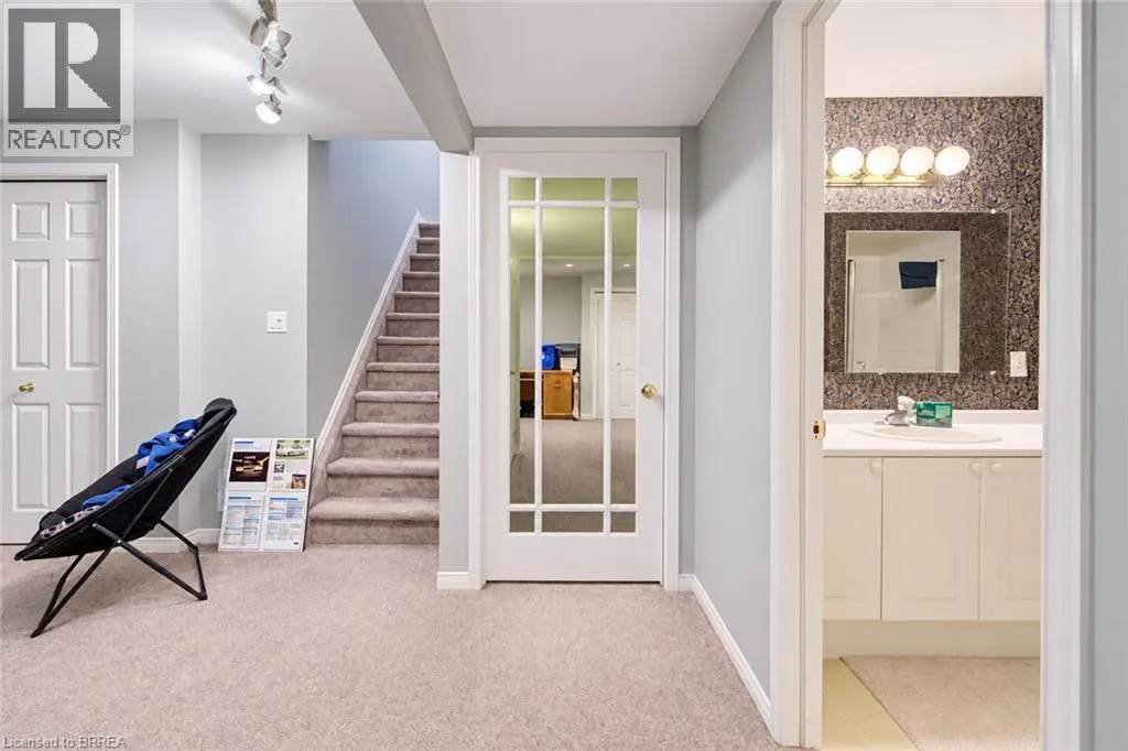 10 COURTLAND Drive Unit# 1 #1