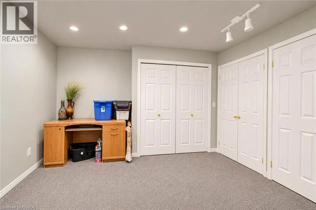 10 COURTLAND Drive Unit# 1 #1