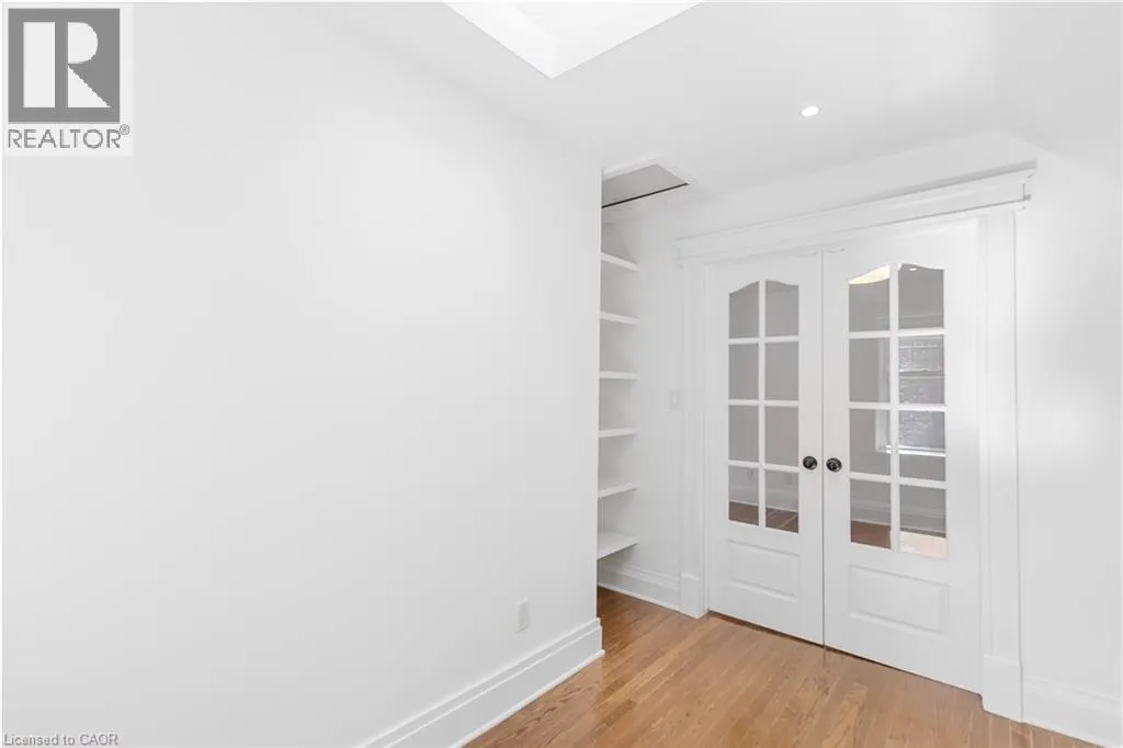 17 GERRARD Street