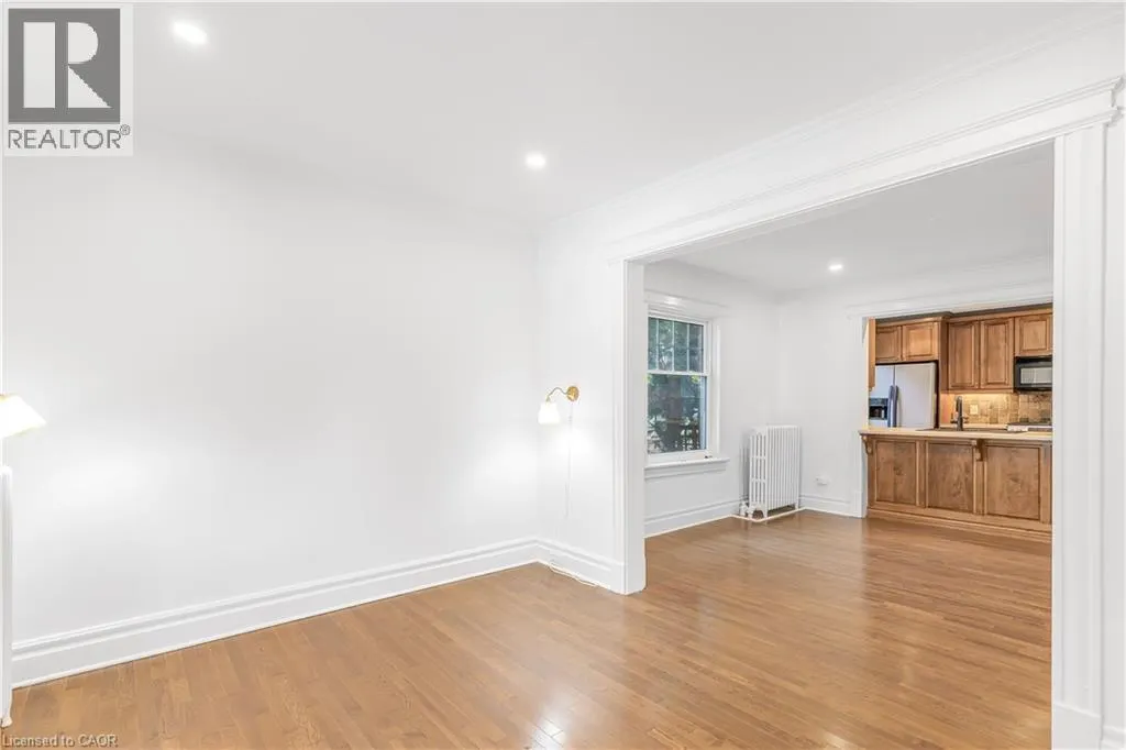 17 GERRARD Street