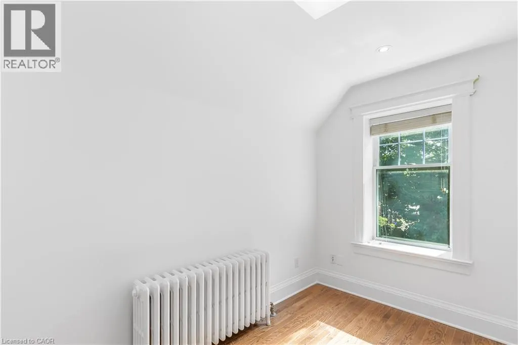 17 GERRARD Street
