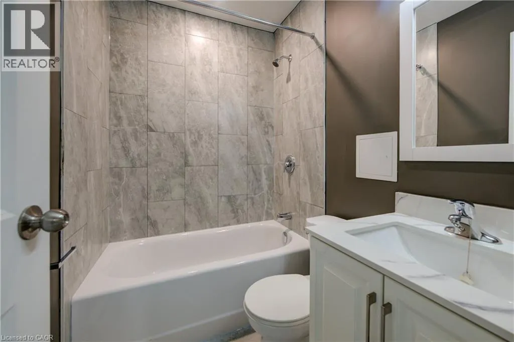 82 ELGIN Street S Unit# 21 #21