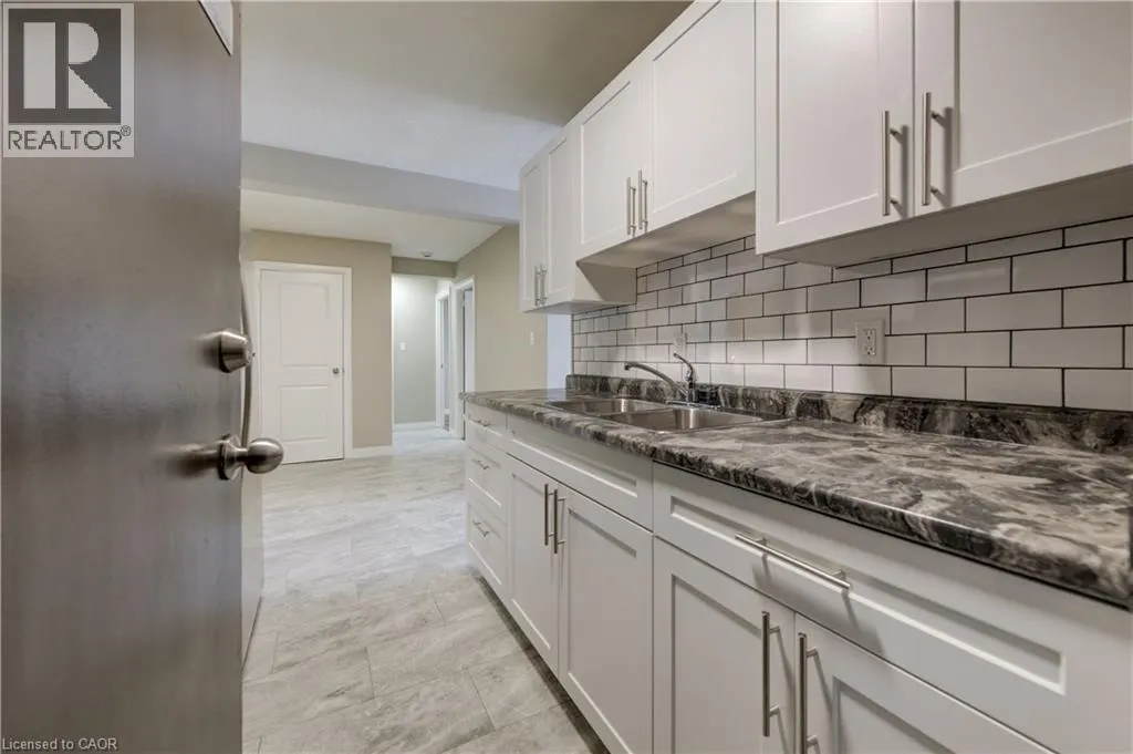 82 ELGIN Street S Unit# 24 #24