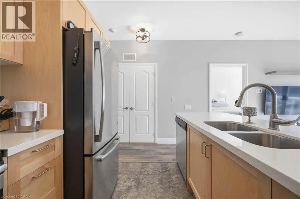 44 BOND Street W Unit# 306 #306