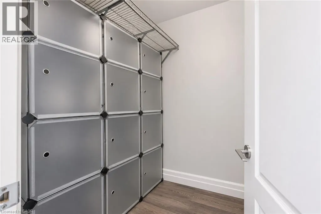 44 BOND Street W Unit# 306 #306