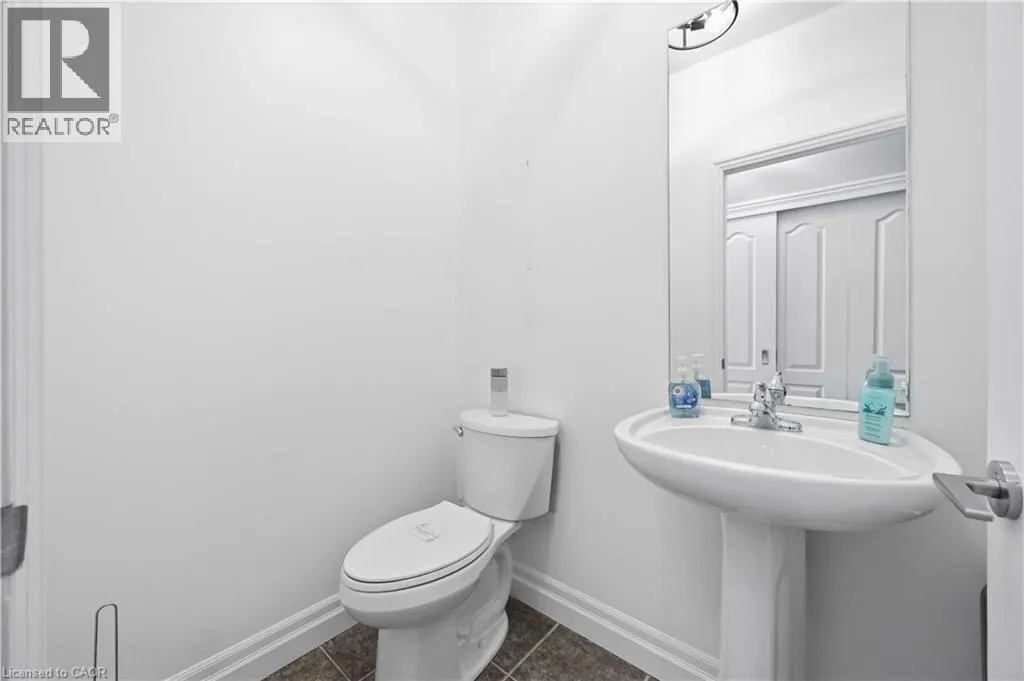 44 BOND Street W Unit# 306 #306